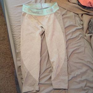 Cropped gymshark leggings